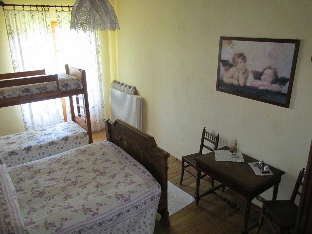 מלון Aramengo Agriturismo Arcobaleno חדר תמונה
