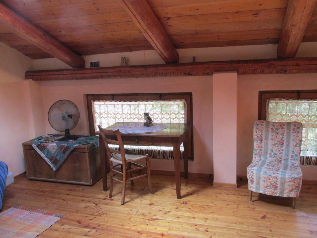 מלון Aramengo Agriturismo Arcobaleno חדר תמונה
